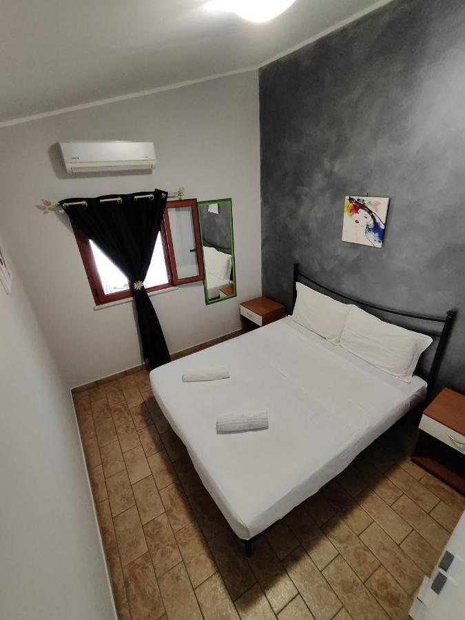 Sicily Travel Apartment'S 4 Giardini-Naxos Extérieur photo