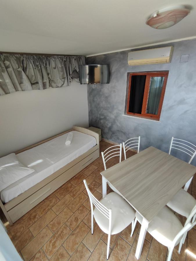 Sicily Travel Apartment'S 4 Giardini-Naxos Extérieur photo