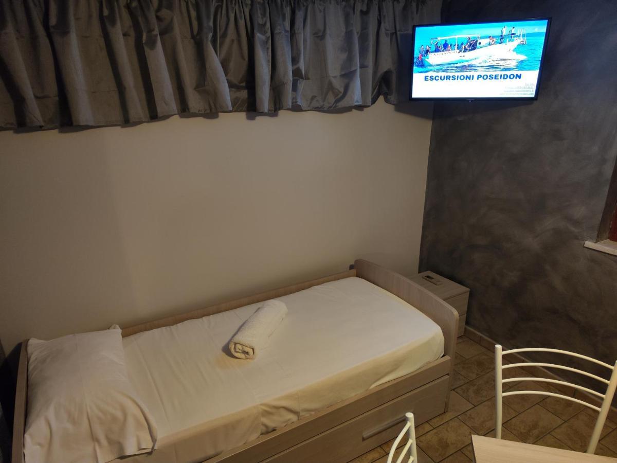 Sicily Travel Apartment'S 4 Giardini-Naxos Extérieur photo