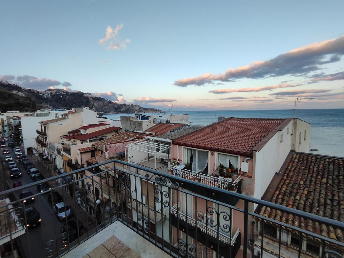 Sicily Travel Apartment'S 4 Giardini-Naxos Extérieur photo